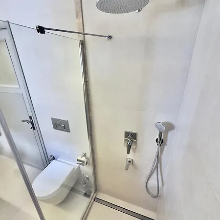 Apartment Beachside Bliss, Modern 1 Min From The Sea In Sarimsakli Ayvalik Kucukkoy (Marmara)